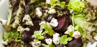 Salada de Beterrabas e gorgonzola